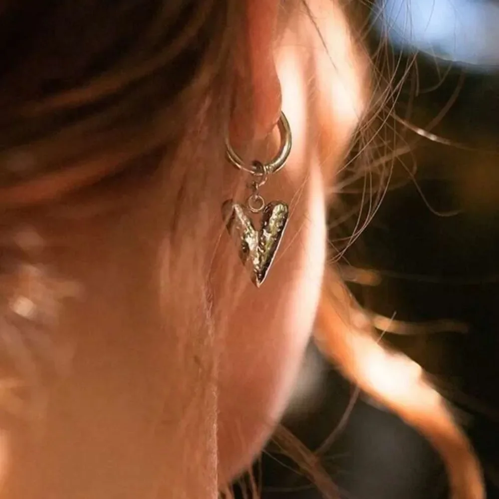 Silver Heart Drop Earrings A1554
